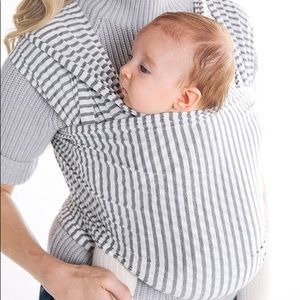 Gray and White Natural Solly Wrap XL